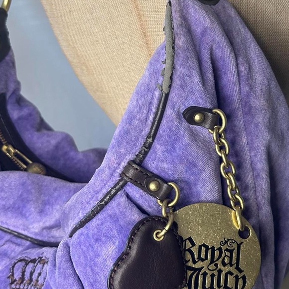 Purple juicy couture hobo bag - Picture 3 of 8